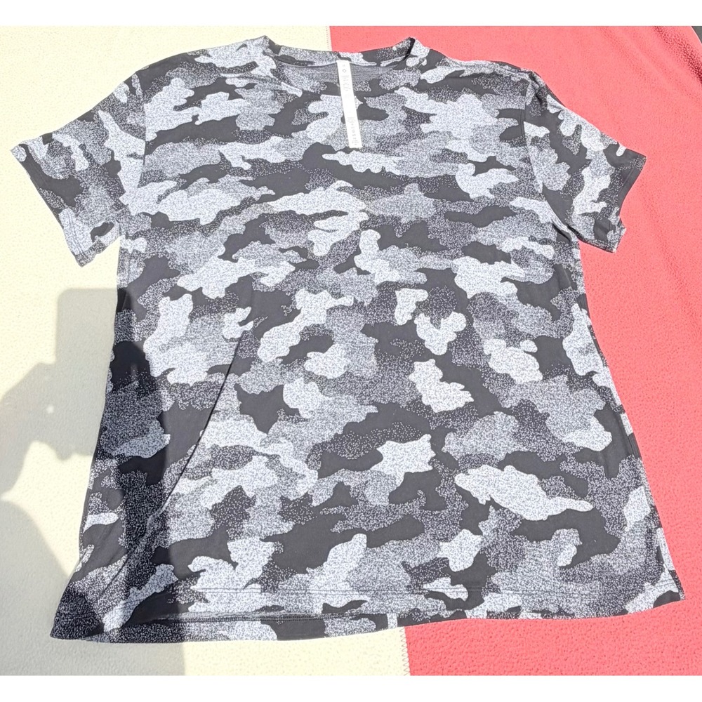 Lululemon Swiftly Tech Short Sleeve 2.0 Camo Grey Black Tee Size 12
